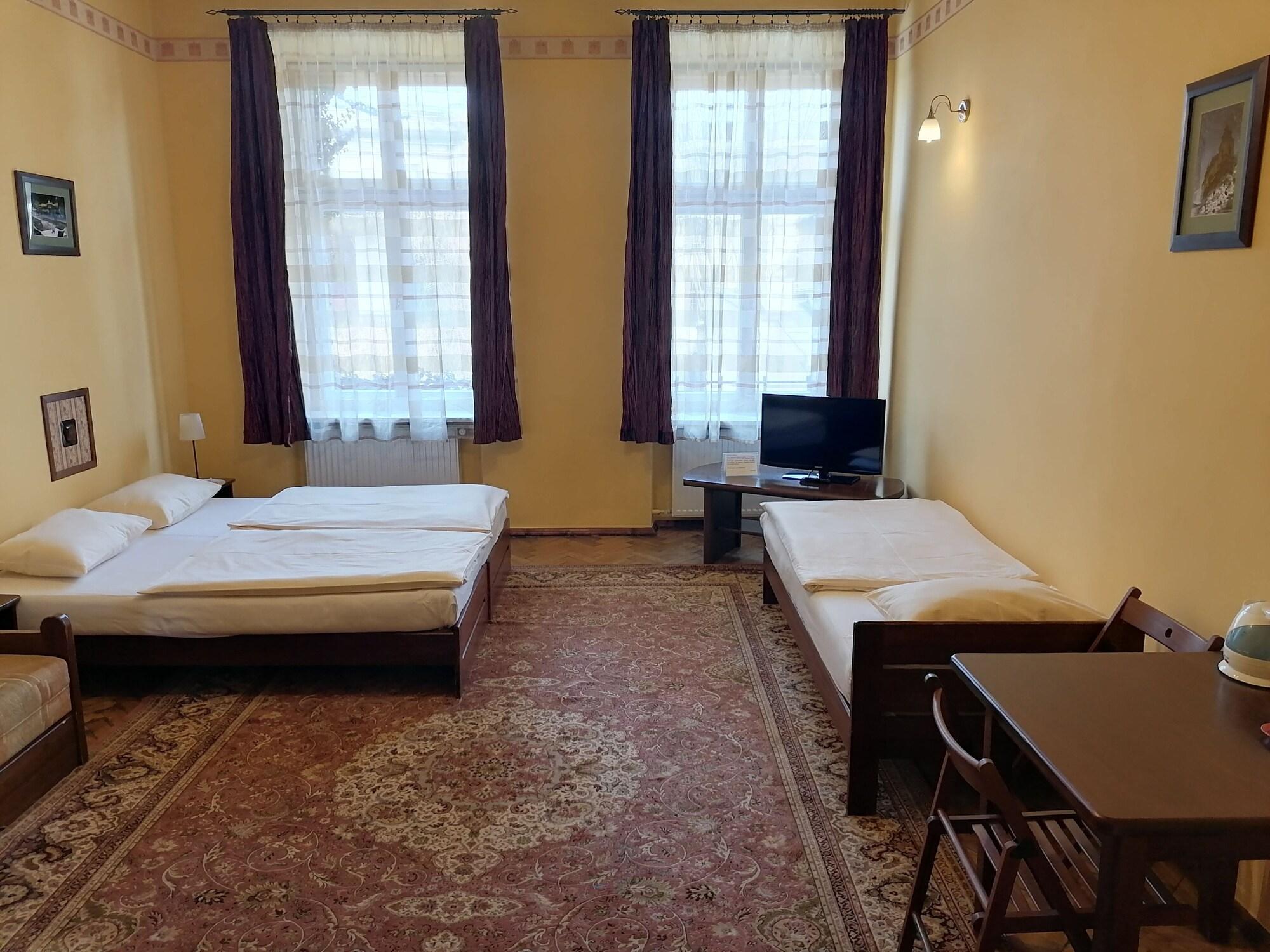 Globtroter Guest House Krakow Luaran gambar